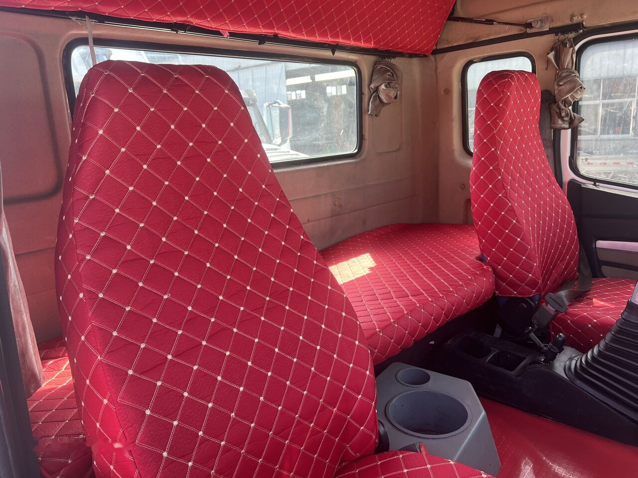 Cabeza tractora Howo 6x4: foto 6