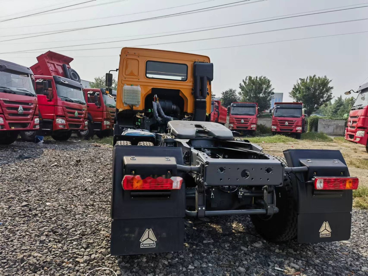 Sinotruk HOWO 371 Tractor - Cabeza tractora: foto 3 Sinotruk HOWO 371 Tractor - Cabeza tractora: foto 3