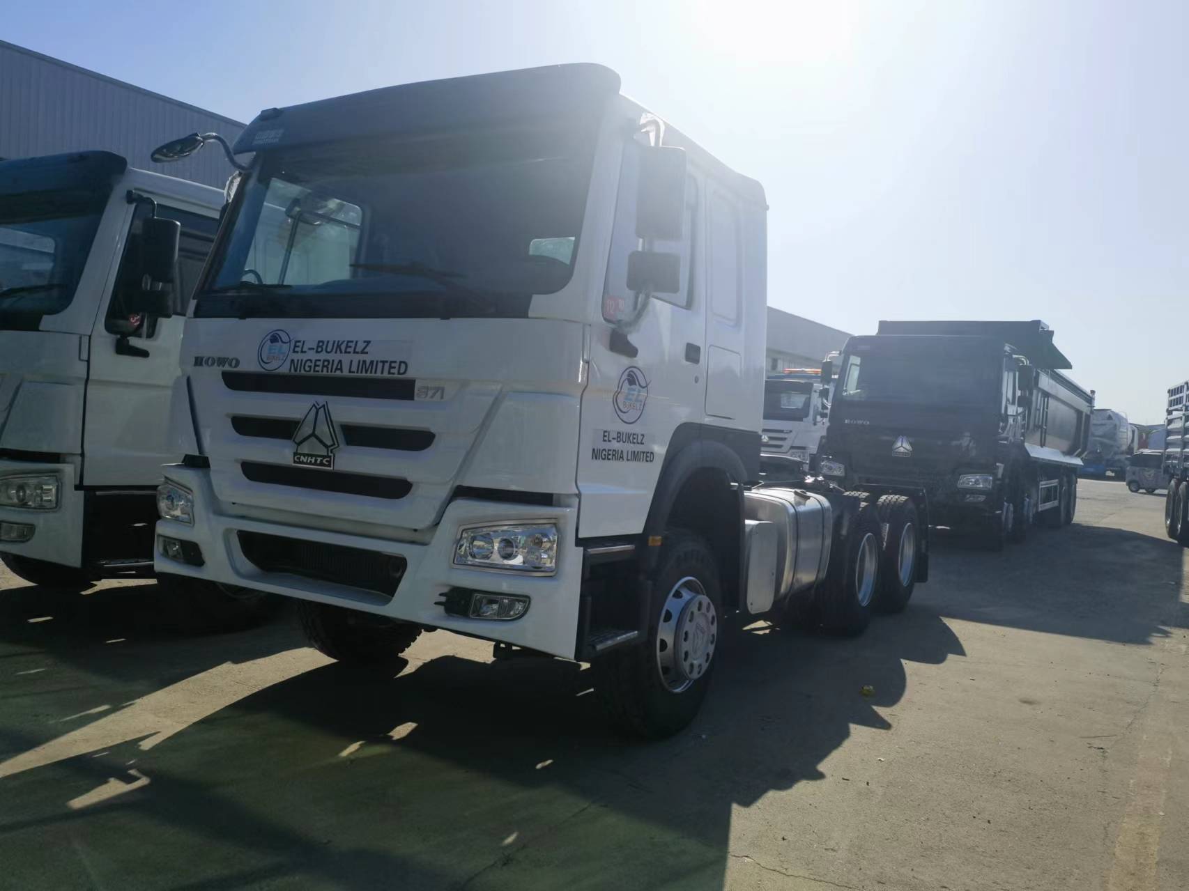 Sinotruk HOWO 371 Tractor - Cabeza tractora: foto 1 Sinotruk HOWO 371 Tractor - Cabeza tractora: foto 1