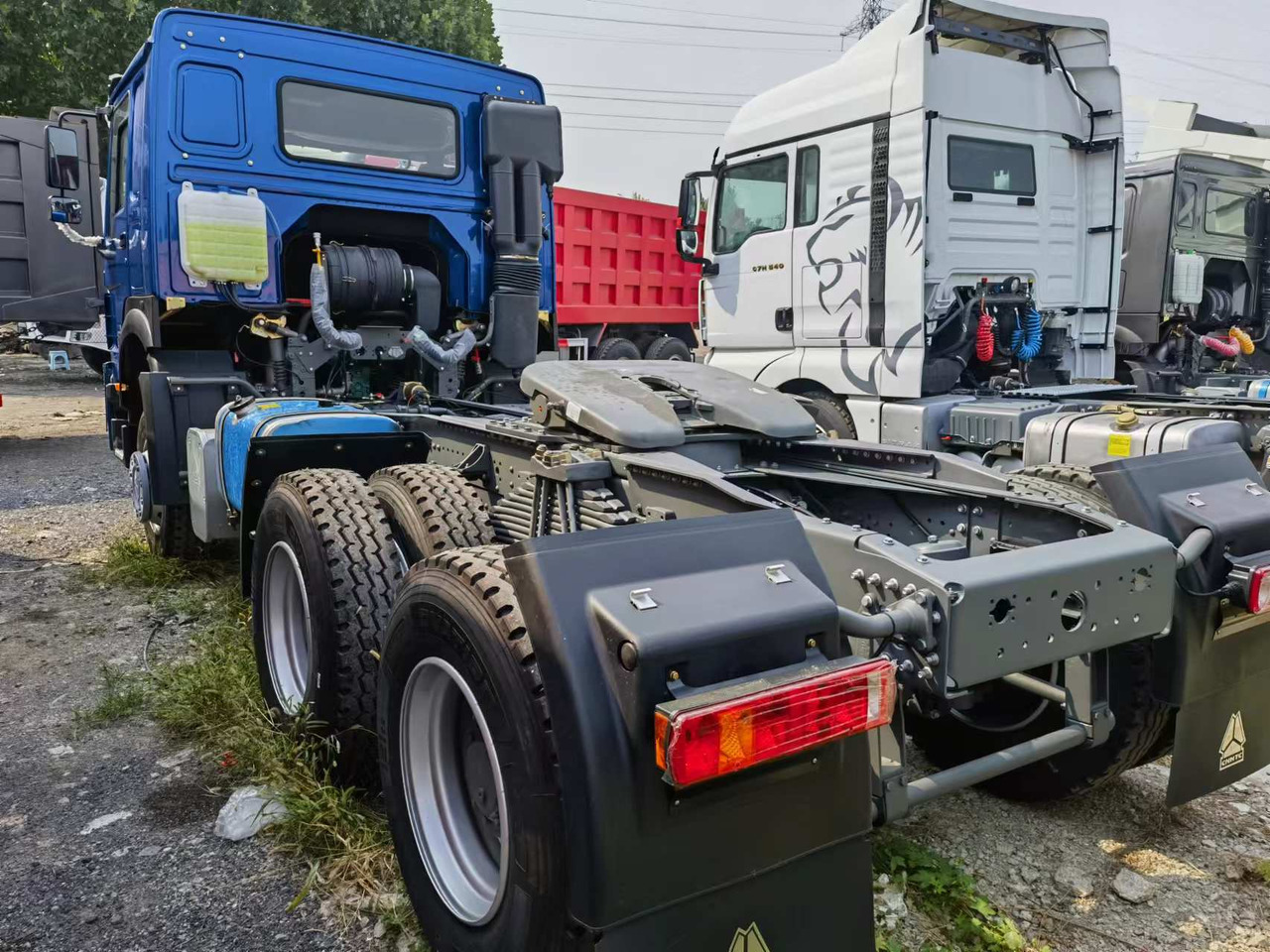 Cabeza tractora Sinotruk HOWO 371 Tractor: foto 8 Cabeza tractora Sinotruk HOWO 371 Tractor: foto 8