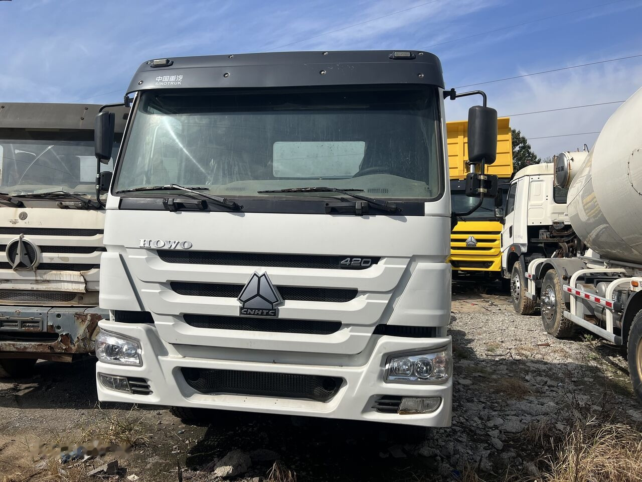 Sinotruk HOWO 420HP 6X4 Tractor - Cabeza tractora: foto 4 Sinotruk HOWO 420HP 6X4 Tractor - Cabeza tractora: foto 4