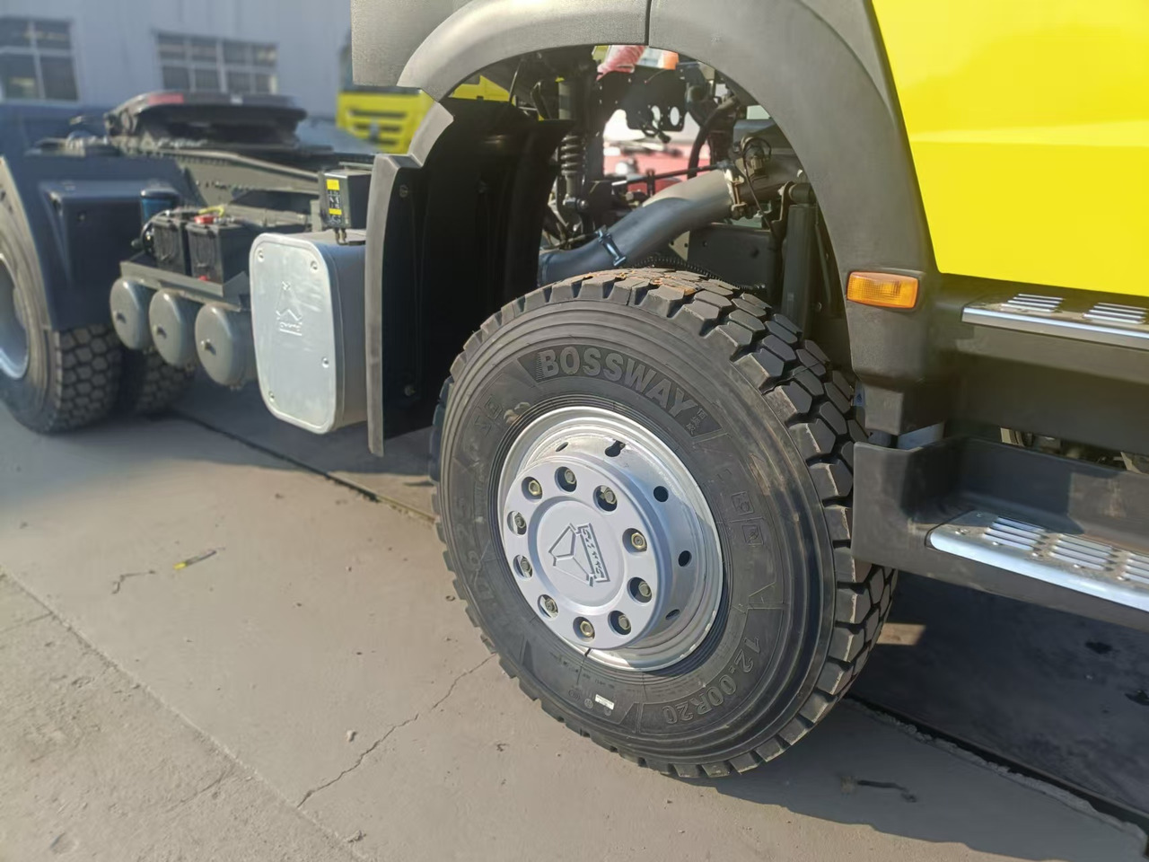 Sinotruk HOWO 430 6*4 Tractor - Cabeza tractora: foto 5 Sinotruk HOWO 430 6*4 Tractor - Cabeza tractora: foto 5