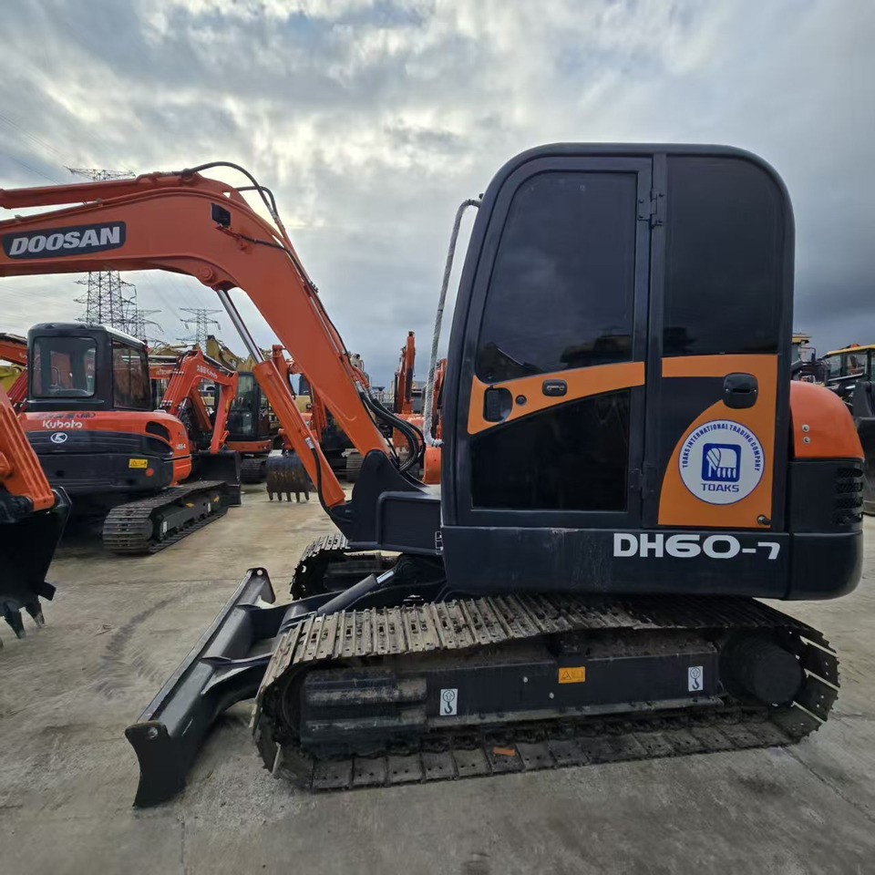 DOOSAN DH60 - Miniexcavadora: foto 5 DOOSAN DH60 - Miniexcavadora: foto 5