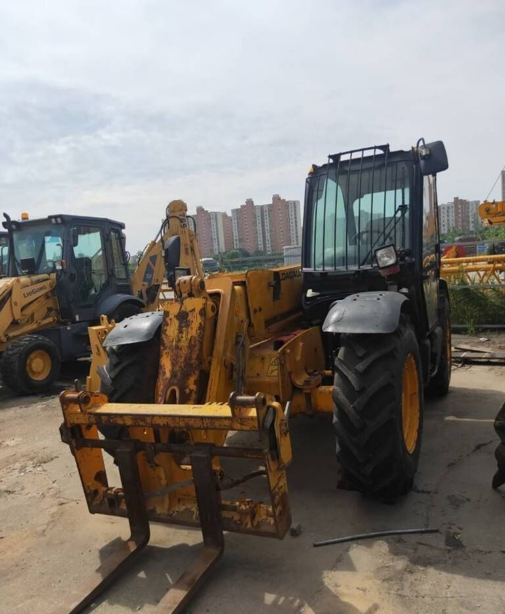 Manipulador telescópico JCB 530-70: foto 6
