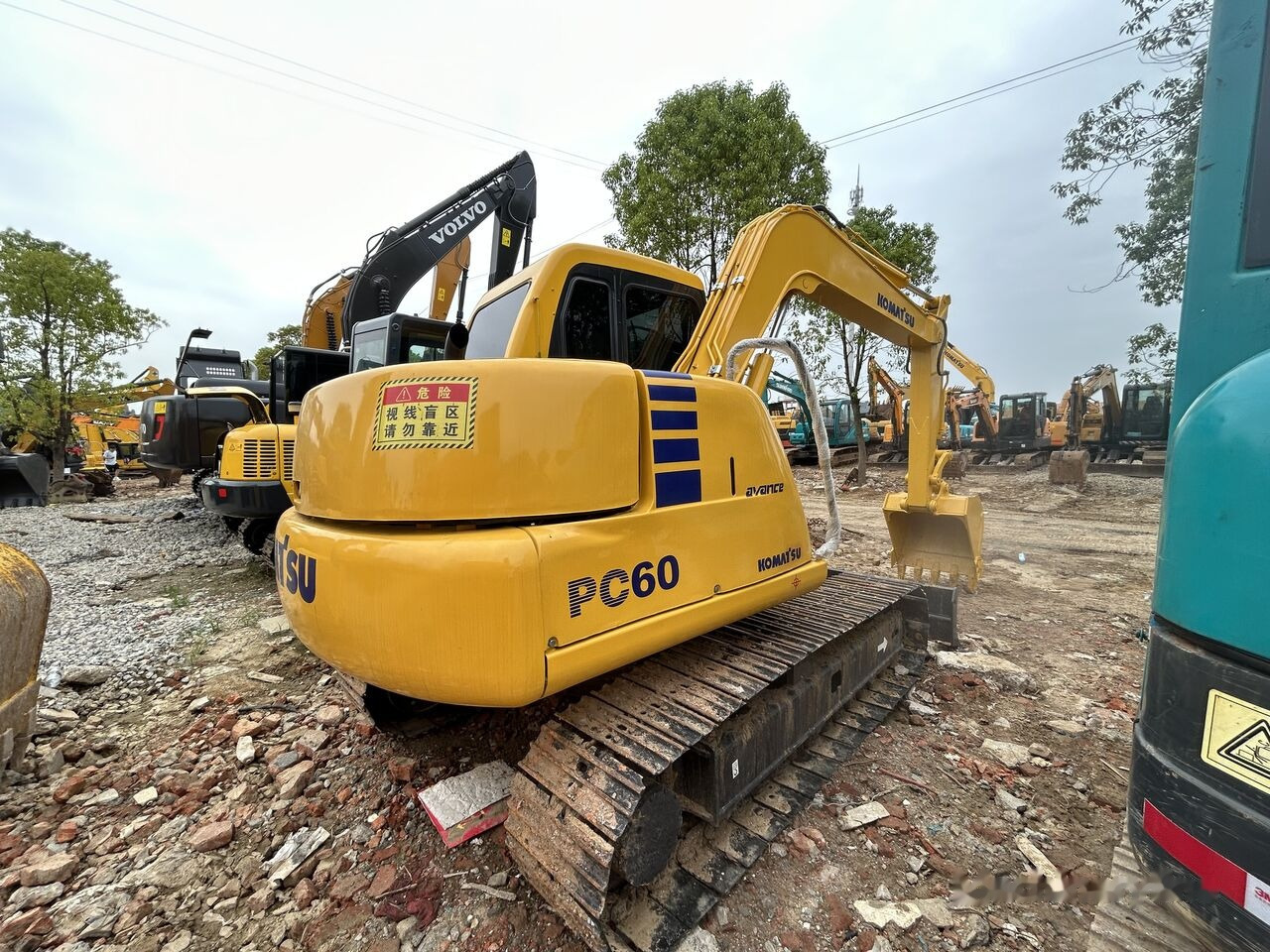 Komatsu PC60 - Excavadora de cadenas: foto 1 Komatsu PC60 - Excavadora de cadenas: foto 1