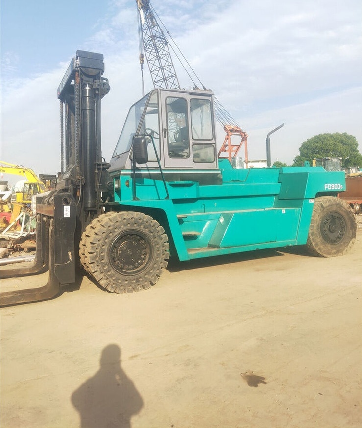 Mitsubishi FD300 - Carretilla elevadora diésel: foto 2 Mitsubishi FD300 - Carretilla elevadora diésel: foto 2