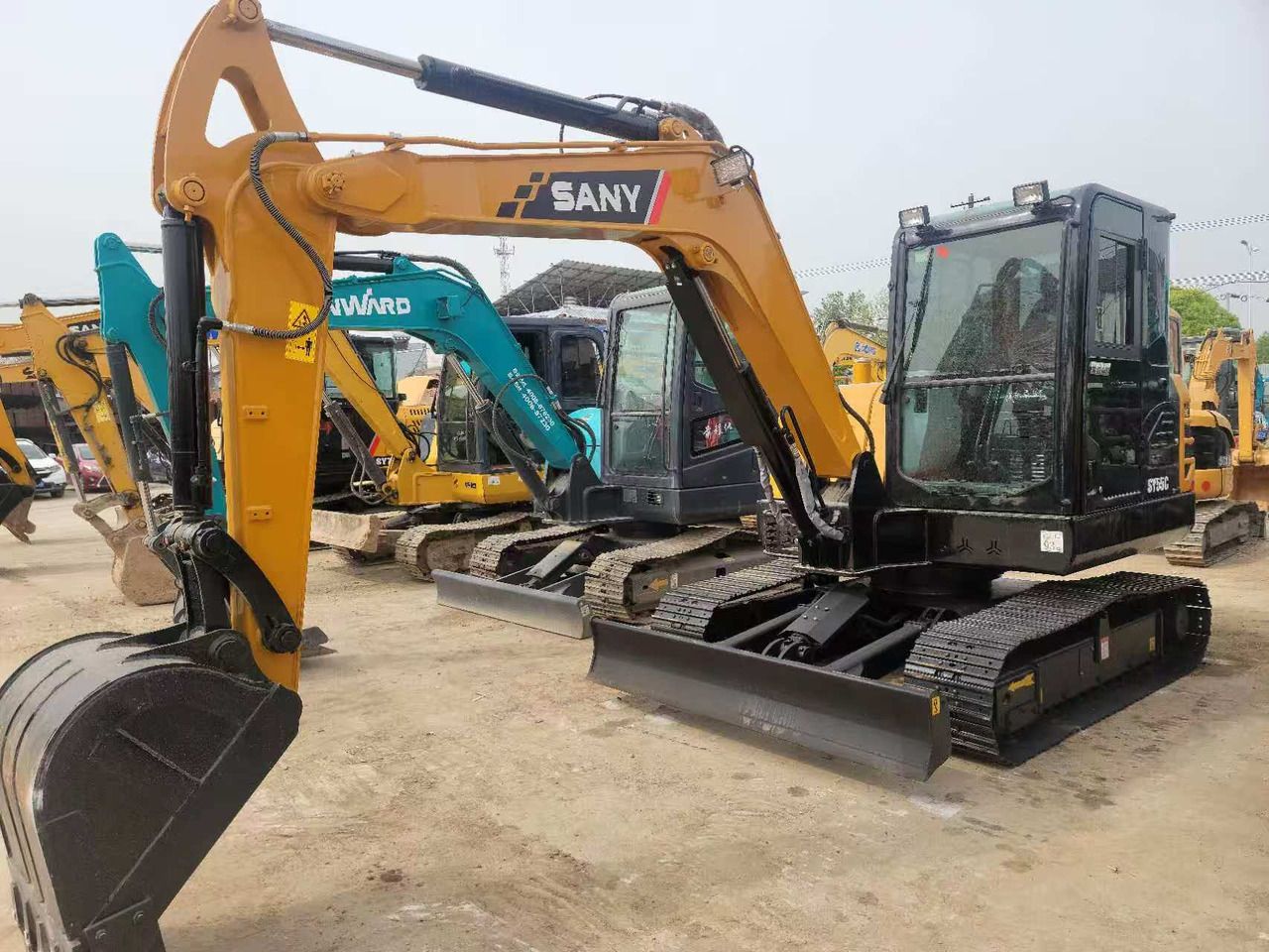SANY SY55C - Miniexcavadora: foto 2 SANY SY55C - Miniexcavadora: foto 2
