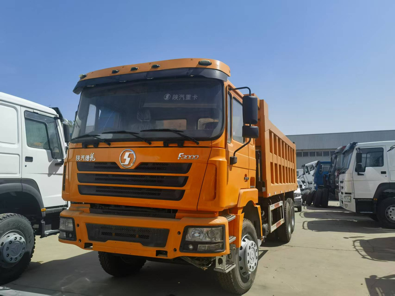 Shacman F3000 6*4 Dump truck - Camión volquete: foto 4 Shacman F3000 6*4 Dump truck - Camión volquete: foto 4