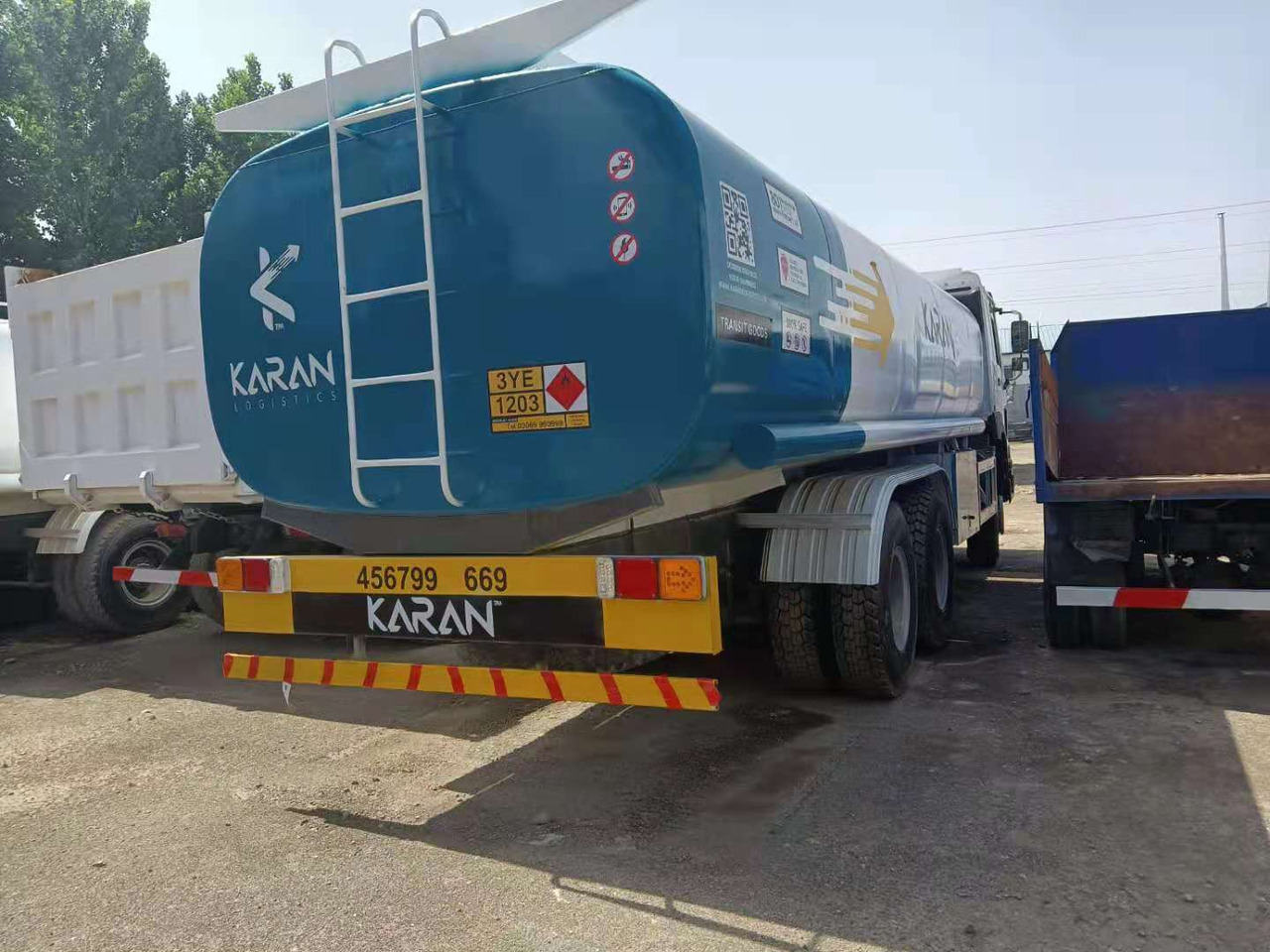 Camión cisterna Sinotruk HOWO 24 cubic tank truck: foto 6 Camión cisterna Sinotruk HOWO 24 cubic tank truck: foto 6
