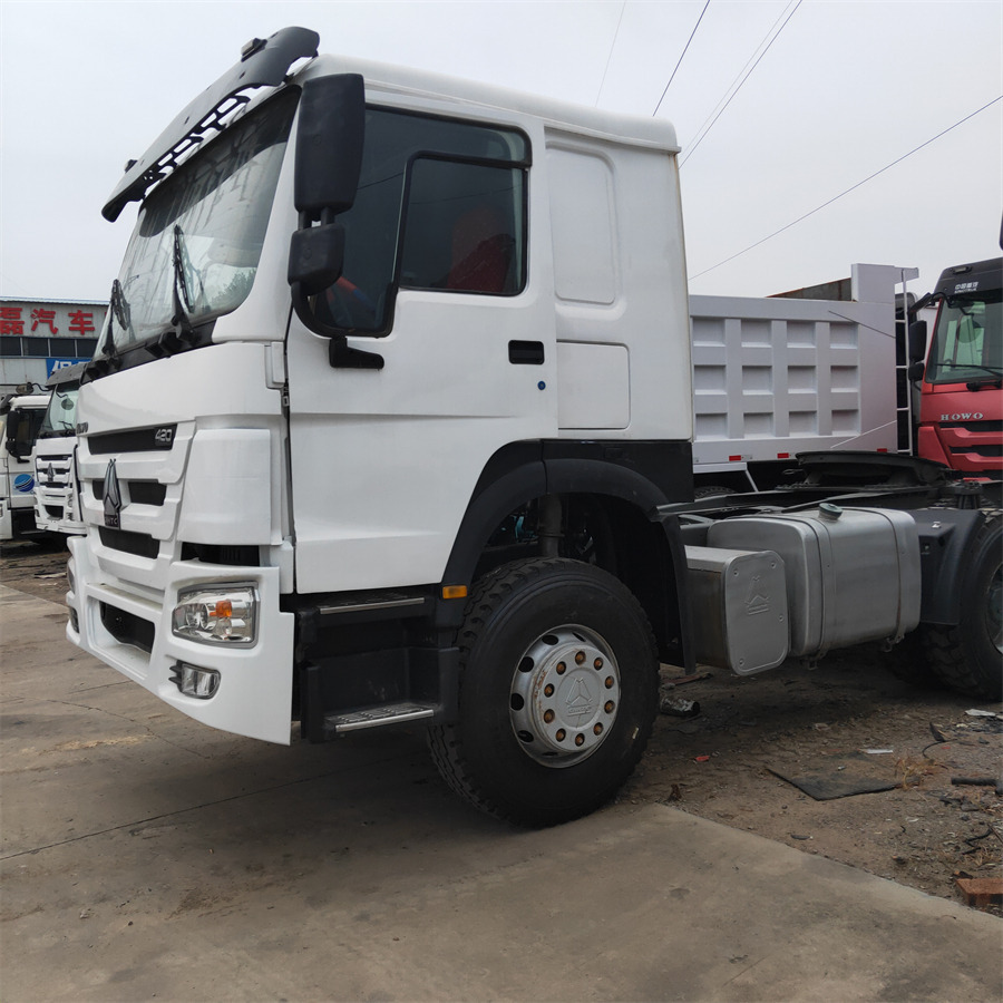 Sinotruk HOWO 420 tractor - Minidumper: foto 5 Sinotruk HOWO 420 tractor - Minidumper: foto 5