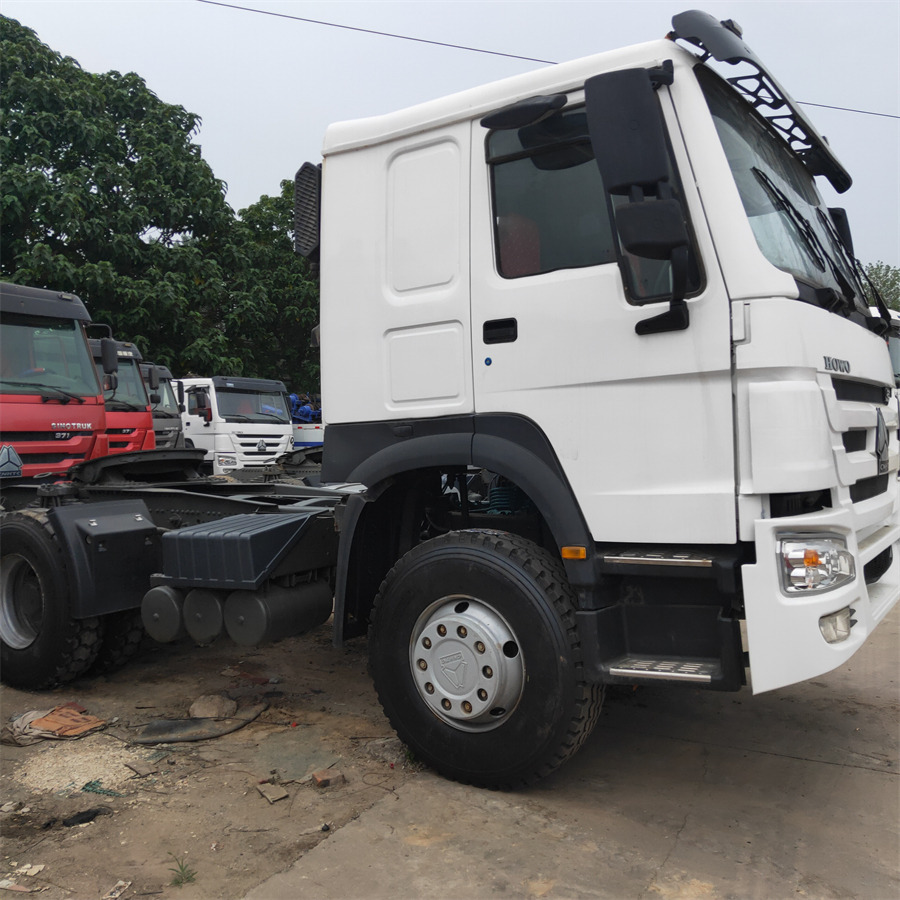 Sinotruk HOWO 420 tractor - Minidumper: foto 4 Sinotruk HOWO 420 tractor - Minidumper: foto 4