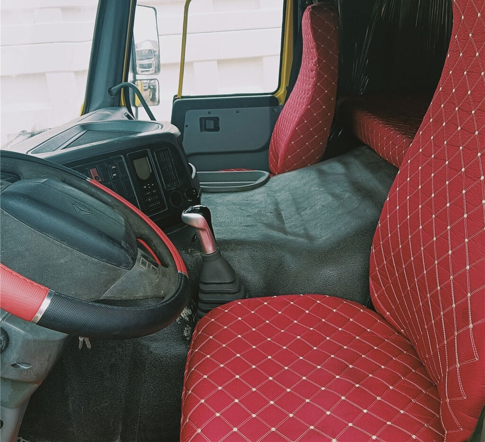 Sinotruk HOWO 6*4 Dump truck - Camión volquete: foto 2 Sinotruk HOWO 6*4 Dump truck - Camión volquete: foto 2