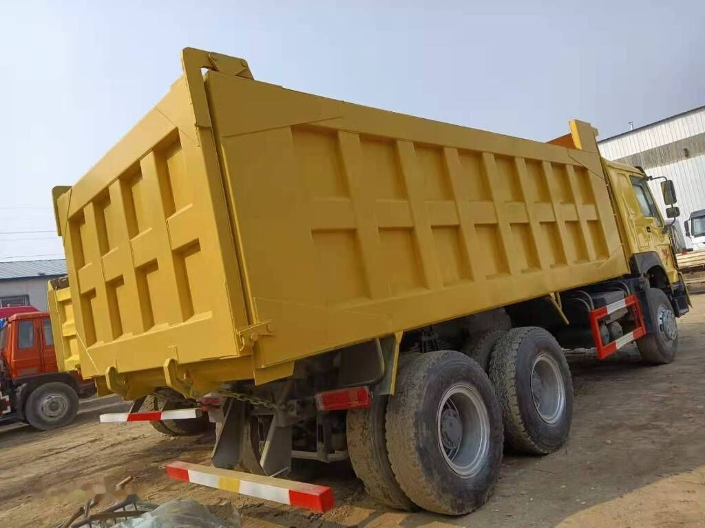 Sinotruk HOWO 6*4 Dump truck - Camión volquete: foto 5 Sinotruk HOWO 6*4 Dump truck - Camión volquete: foto 5