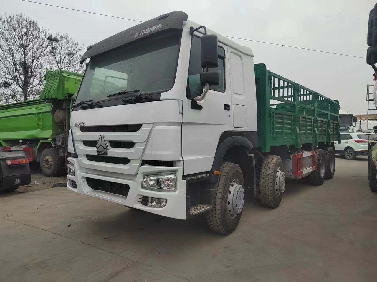 Sinotruk HOWO 8*4 Fence Truck - Camión caja abierta: foto 1 Sinotruk HOWO 8*4 Fence Truck - Camión caja abierta: foto 1