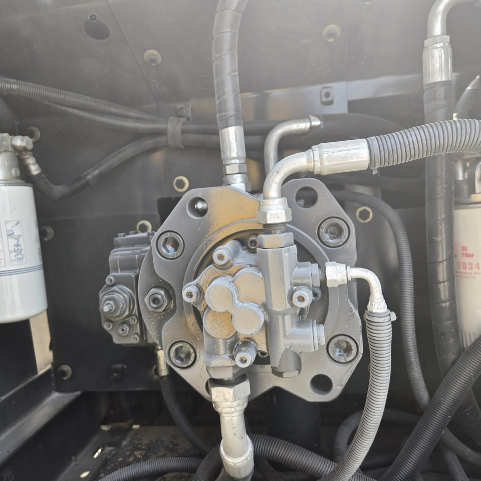 Excavadora VOLVO EC210: foto 13