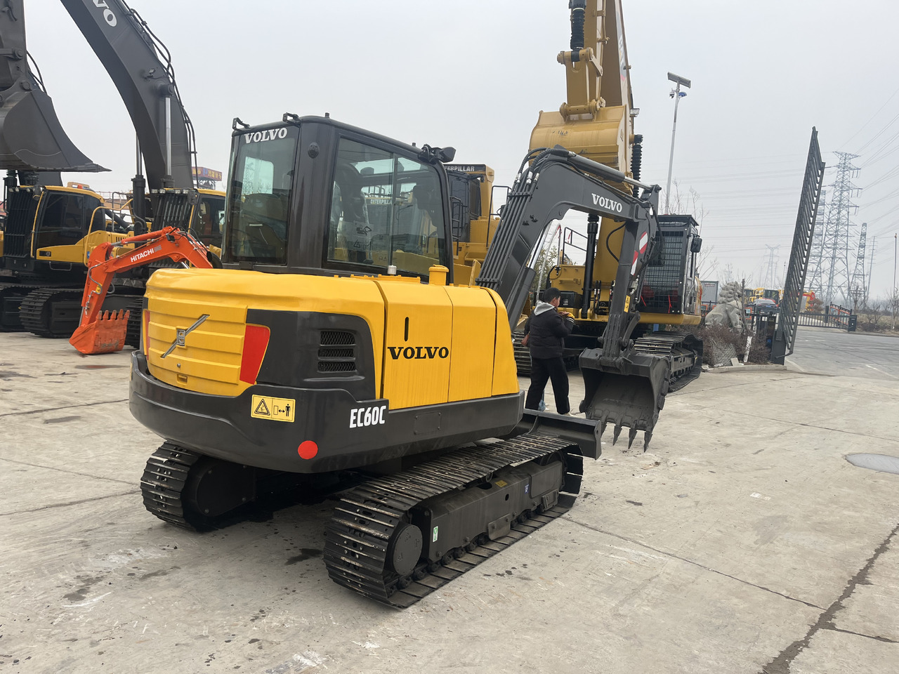 VOLVO EC60C - Miniexcavadora: foto 3 VOLVO EC60C - Miniexcavadora: foto 3
