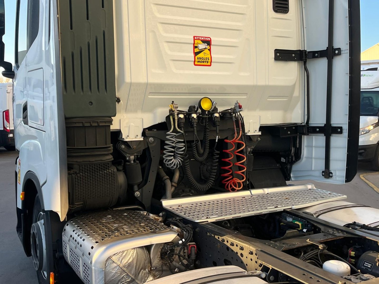 Cabeza Tractora IVECO 480 AUTOMATICO CON INTARDER - Cabeza tractora: foto 5 Cabeza Tractora IVECO 480 AUTOMATICO CON INTARDER - Cabeza tractora: foto 5