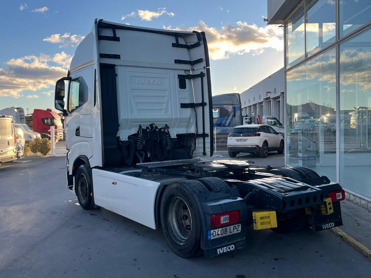 Cabeza Tractora IVECO S-WAY 510 AUTOMATICO CON INTARDER - Cabeza tractora: foto 4 Cabeza Tractora IVECO S-WAY 510 AUTOMATICO CON INTARDER - Cabeza tractora: foto 4