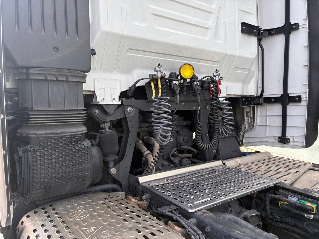 Cabeza Tractora IVECO S-WAY 510 AUTOMATICO CON INTARDER - Cabeza tractora: foto 5 Cabeza Tractora IVECO S-WAY 510 AUTOMATICO CON INTARDER - Cabeza tractora: foto 5