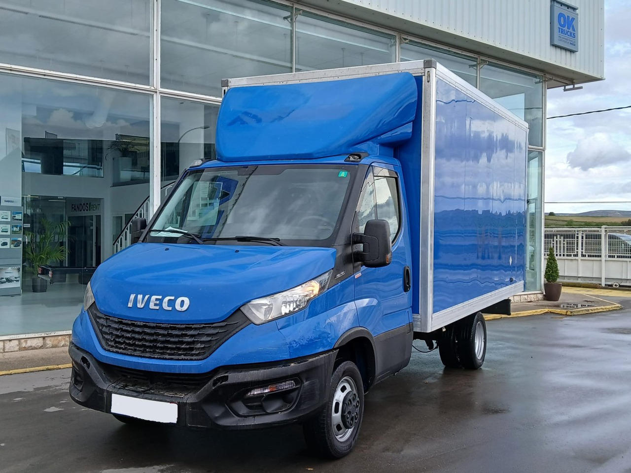 Caja cerrada IVECO 35C16 20m3 - Furgoneta caja cerrada: foto 1 Caja cerrada IVECO 35C16 20m3 - Furgoneta caja cerrada: foto 1