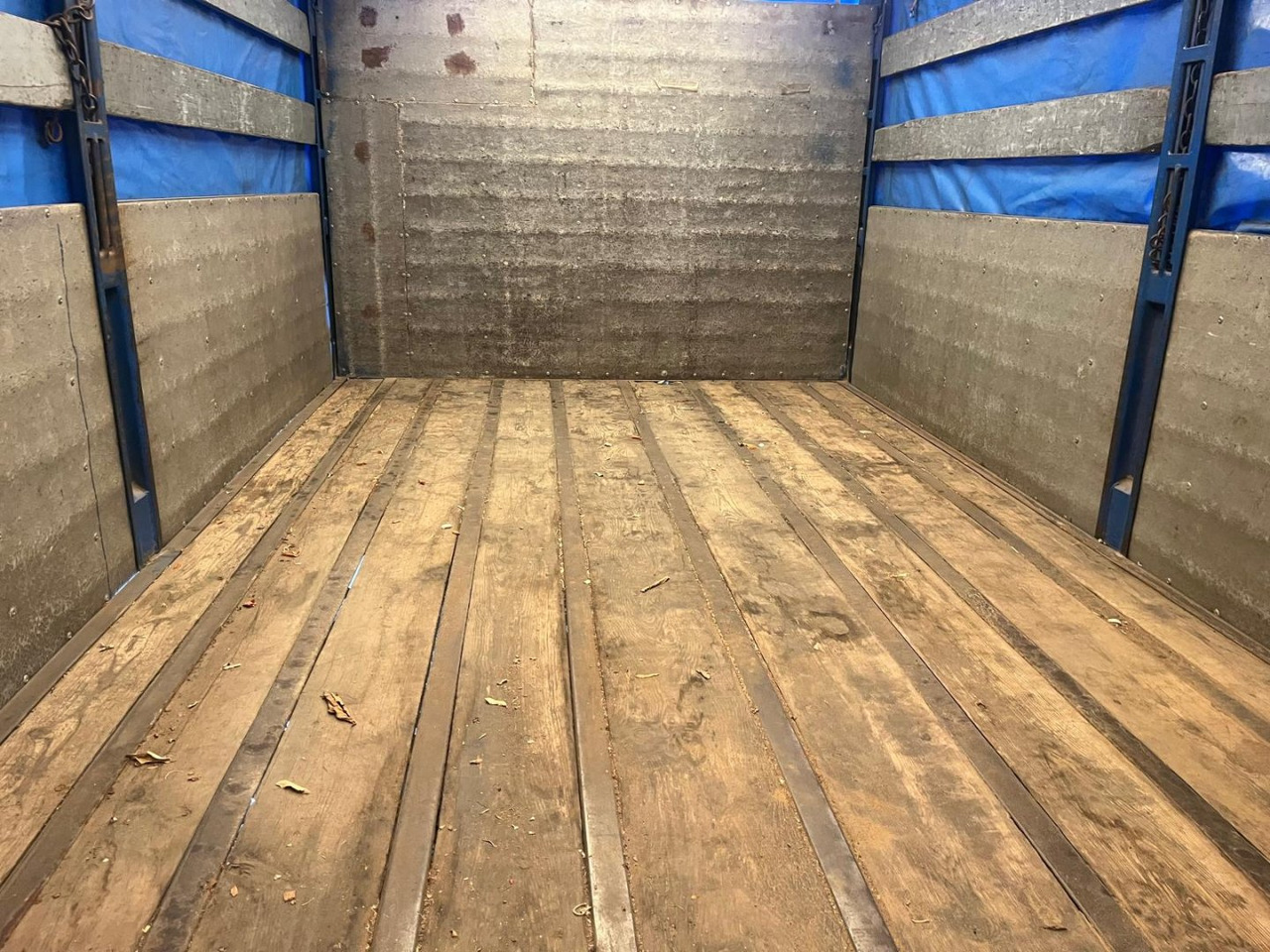 Camión lona Caja cerrada IVECO Eurocargo ML80E17: foto 17