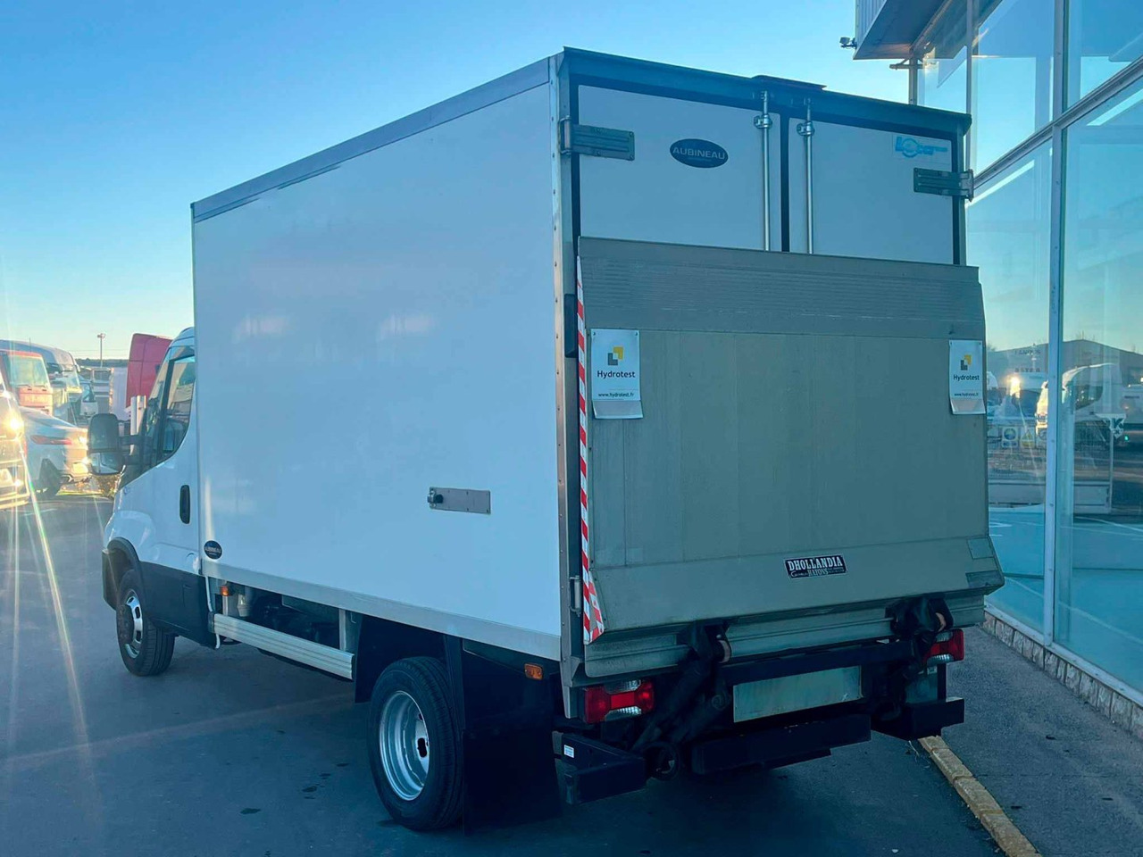 Isotermo IVECO 35C14 ISOTERMO PUERTA ELEVADORA - Furgoneta caja cerrada: foto 4 Isotermo IVECO 35C14 ISOTERMO PUERTA ELEVADORA - Furgoneta caja cerrada: foto 4
