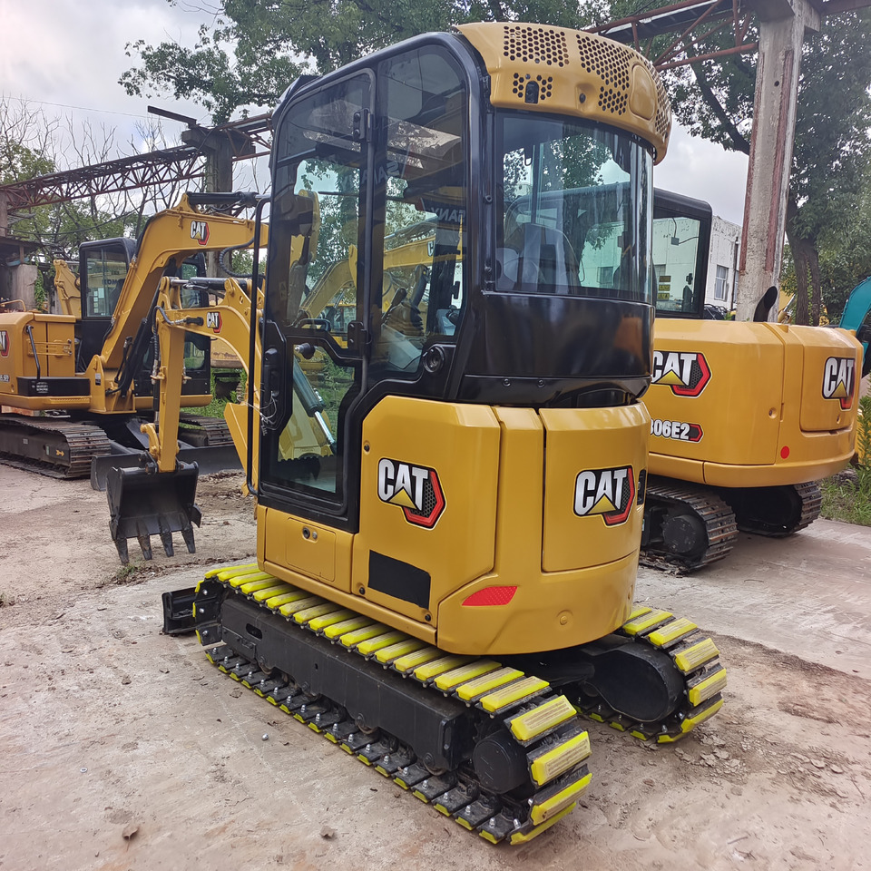 CAT 302CR WITH RUBBER PAD - Miniexcavadora: foto 1 CAT 302CR WITH RUBBER PAD - Miniexcavadora: foto 1