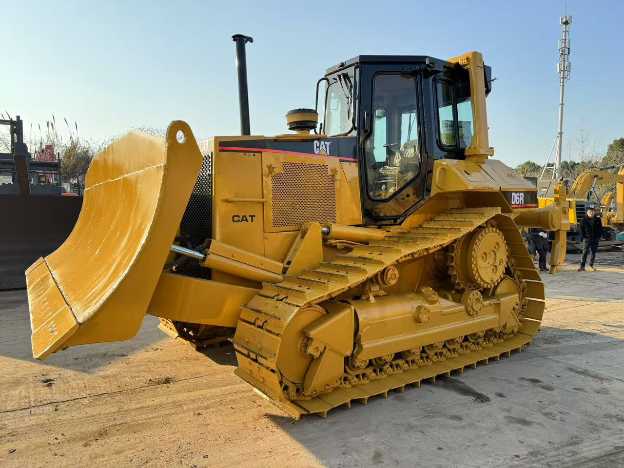 CAT D6R - Bulldozer: foto 1 CAT D6R - Bulldozer: foto 1