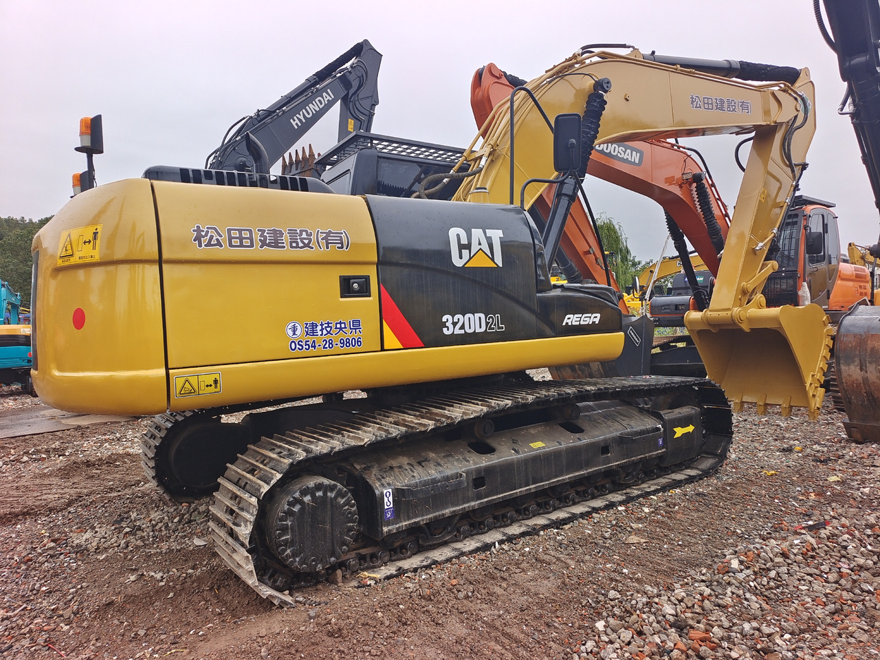 CATERPILLAR 320D2L CAT 320 D 2 L 320GC 330GC - Excavadora de cadenas: foto 1 CATERPILLAR 320D2L CAT 320 D 2 L 320GC 330GC - Excavadora de cadenas: foto 1