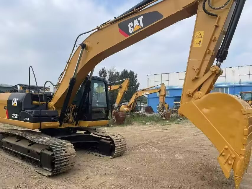 CATERPILLAR 320D2L CAT - Excavadora de cadenas: foto 1 CATERPILLAR 320D2L CAT - Excavadora de cadenas: foto 1