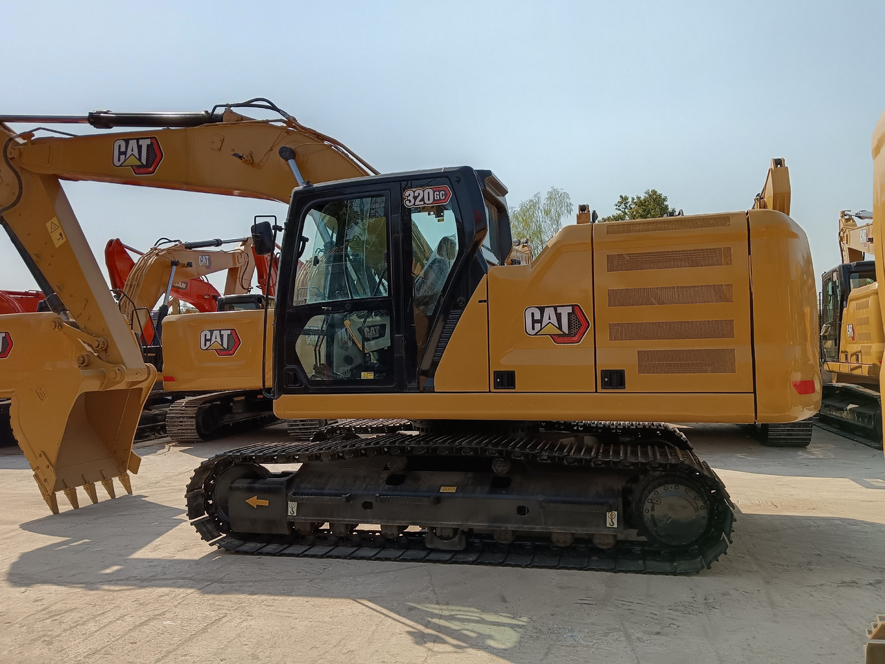 CATERPILLAR 320GC CAT 320 GC 323GC 320D2L - Excavadora de cadenas: foto 2 CATERPILLAR 320GC CAT 320 GC 323GC 320D2L - Excavadora de cadenas: foto 2