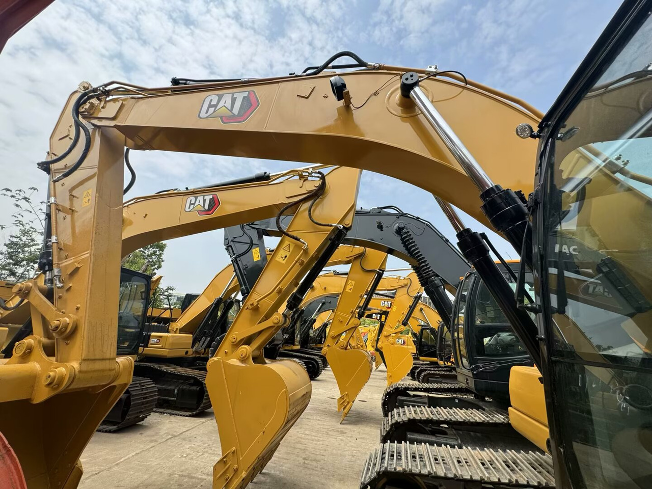 CATERPILLAR 323GC CAT 323 GC - Excavadora de cadenas: foto 4 CATERPILLAR 323GC CAT 323 GC - Excavadora de cadenas: foto 4
