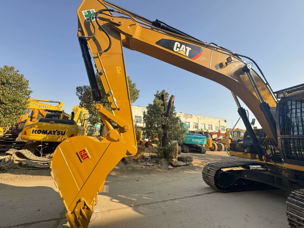 CATERPILLAR 330D2L CAT 330D2 L - Excavadora de cadenas: foto 2 CATERPILLAR 330D2L CAT 330D2 L - Excavadora de cadenas: foto 2