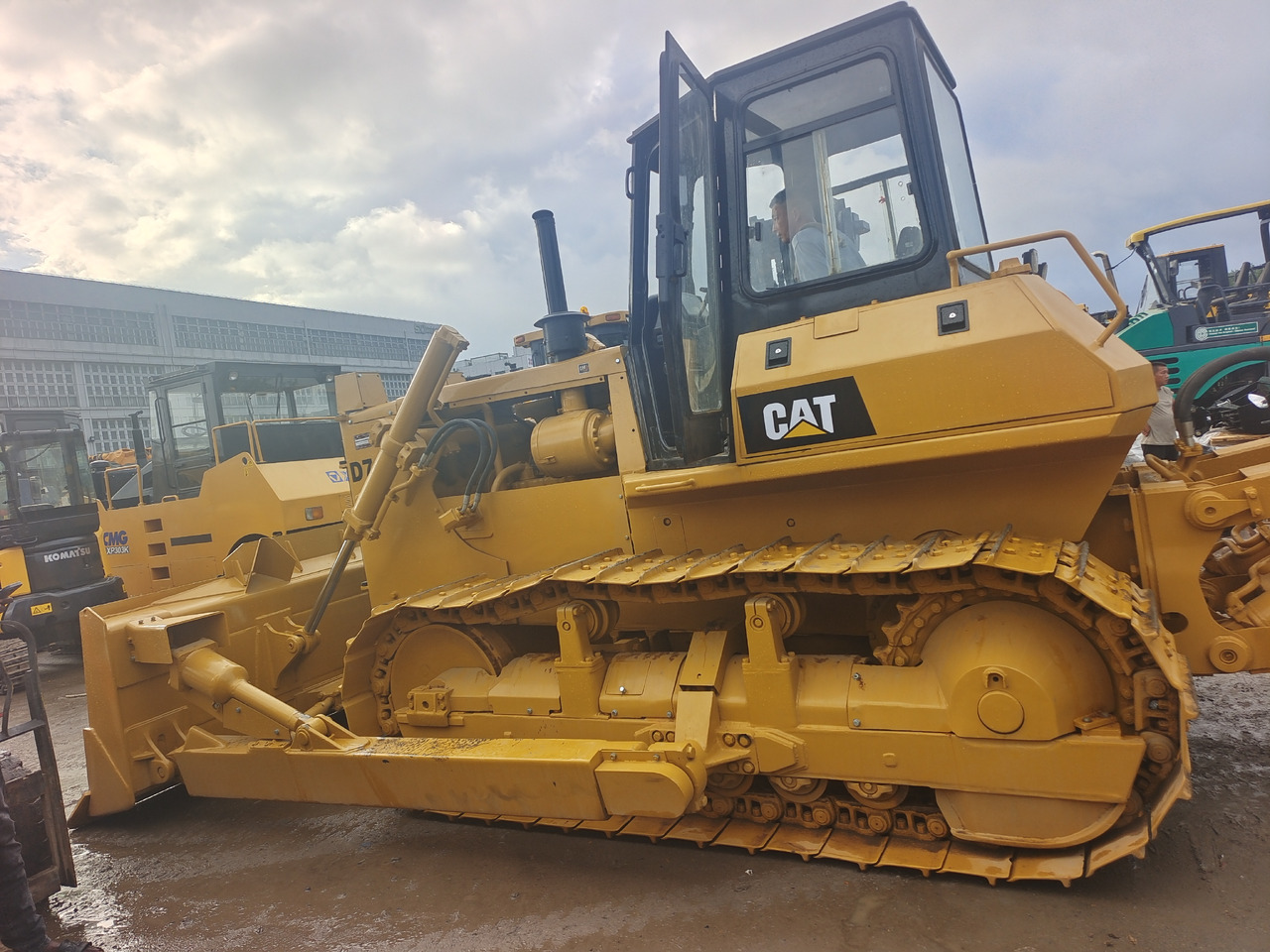 CATERPILLAR D7G CAT D 7 G D6G D8T - Bulldozer: foto 1 CATERPILLAR D7G CAT D 7 G D6G D8T - Bulldozer: foto 1