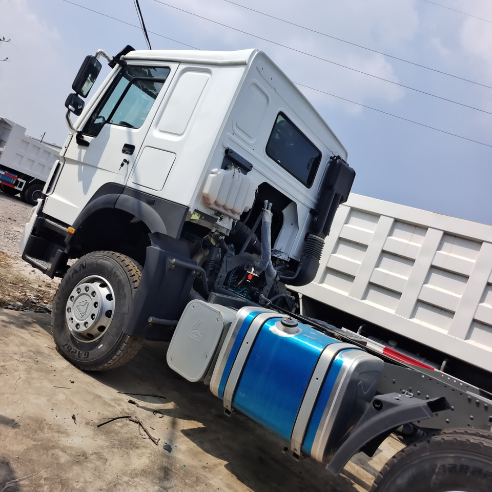 SINOTRUK HOWO 371 375 380 400 420 HP - Cabeza tractora: foto 1 SINOTRUK HOWO 371 375 380 400 420 HP - Cabeza tractora: foto 1