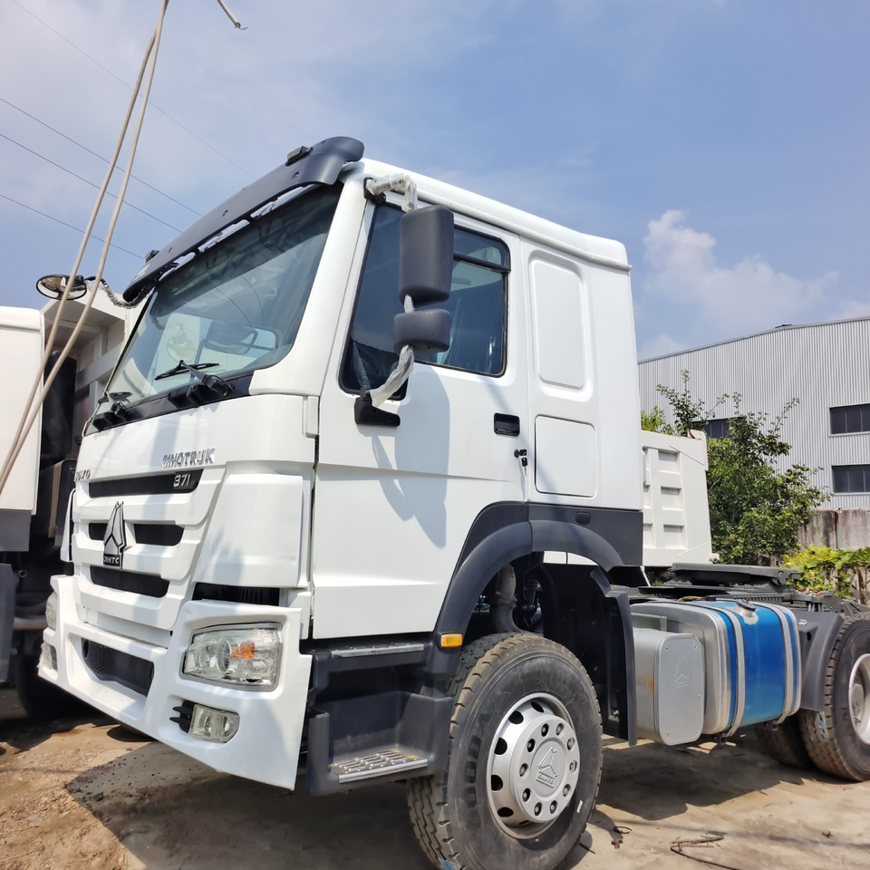 SINOTRUK HOWO 371 6*4 TRACTOR HEAD - Cabeza tractora: foto 5 SINOTRUK HOWO 371 6*4 TRACTOR HEAD - Cabeza tractora: foto 5