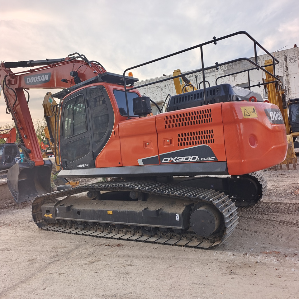 DOOSAN DX 300 LC - 9C DX300 LCA - Excavadora de cadenas: foto 1 DOOSAN DX 300 LC - 9C DX300 LCA - Excavadora de cadenas: foto 1