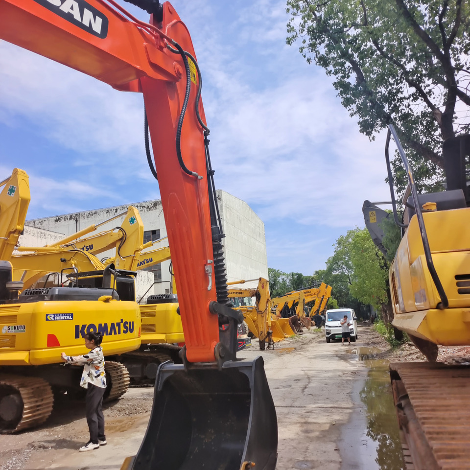 DOOSAN DX225 - Excavadora de cadenas: foto 5 DOOSAN DX225 - Excavadora de cadenas: foto 5