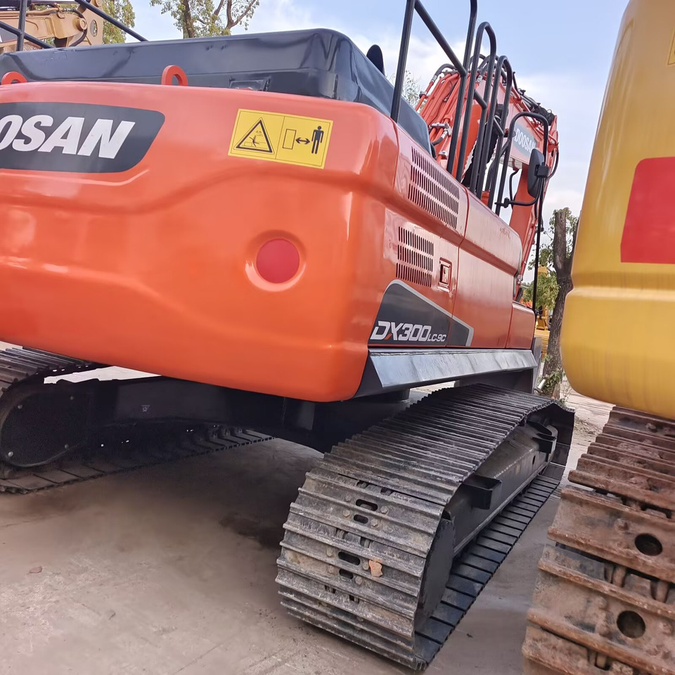 DOOSAN DX300 LC - 9C - Excavadora de cadenas: foto 4 DOOSAN DX300 LC - 9C - Excavadora de cadenas: foto 4