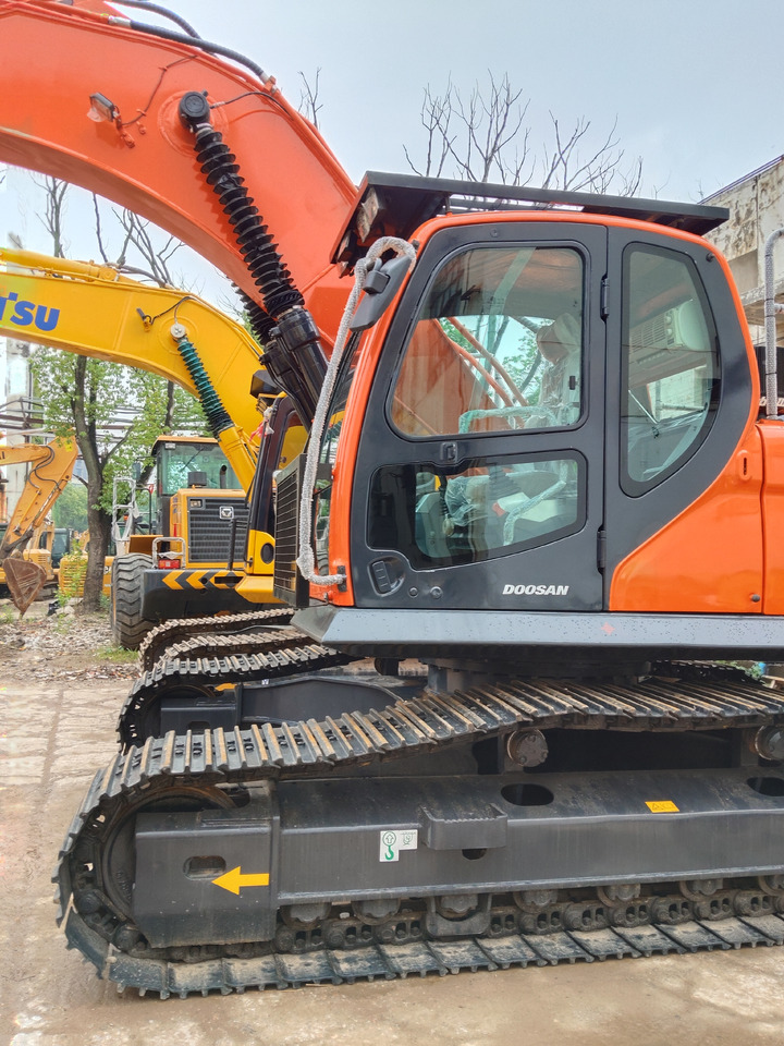 DOOSAN DX300LC-9C DX300 - Excavadora de cadenas: foto 3 DOOSAN DX300LC-9C DX300 - Excavadora de cadenas: foto 3