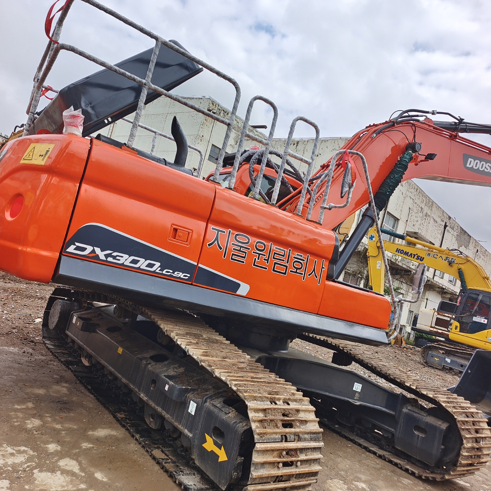 DOOSAN DX300LC-9C DX300 LCA - Excavadora de cadenas: foto 2 DOOSAN DX300LC-9C DX300 LCA - Excavadora de cadenas: foto 2