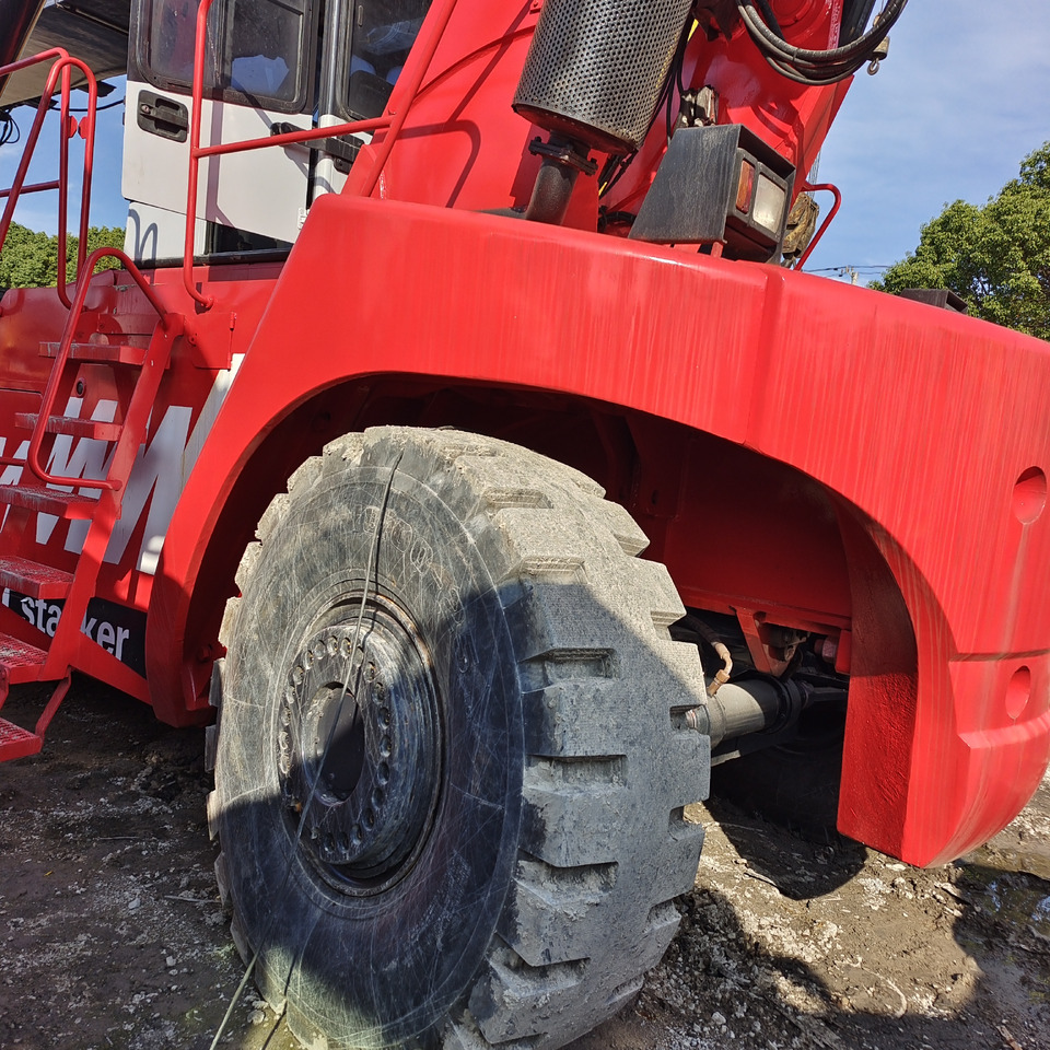 FANTUZZI CS45KMHD - Reach stacker: foto 3 FANTUZZI CS45KMHD - Reach stacker: foto 3