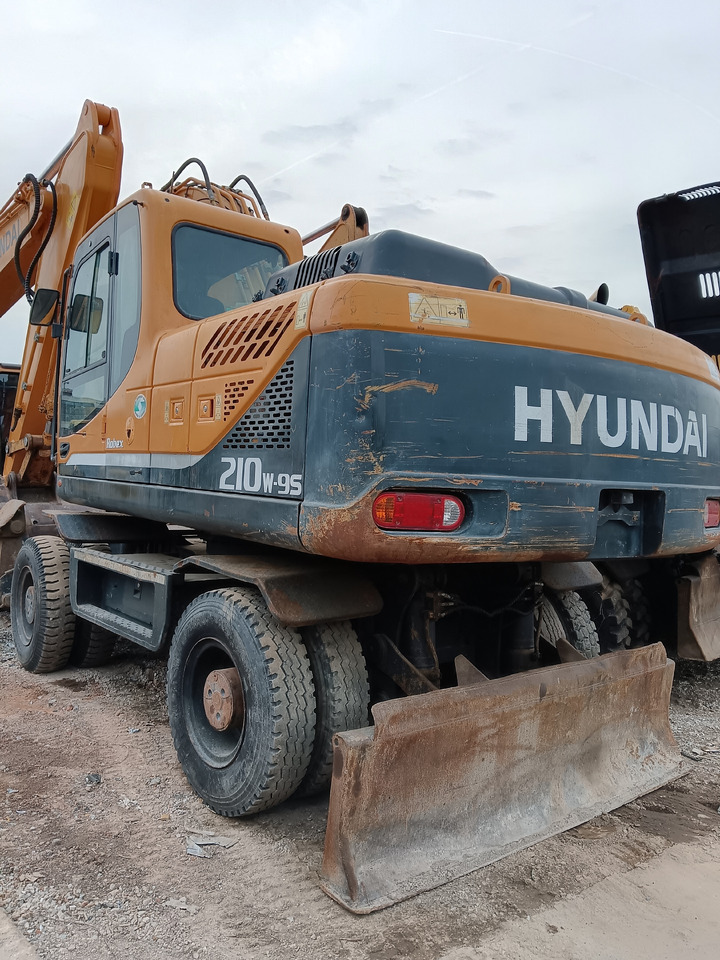 Excavadora de ruedas HYUNDAI 210W-9S Hyundai 210 W - 9 S: foto 22