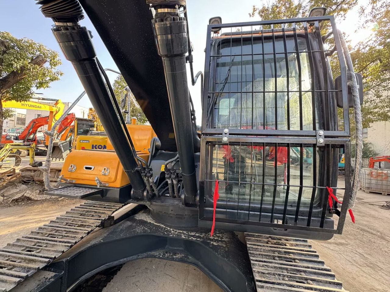 HYUNDAI 220LC-9C HX220HD - Excavadora de cadenas: foto 2 HYUNDAI 220LC-9C HX220HD - Excavadora de cadenas: foto 2