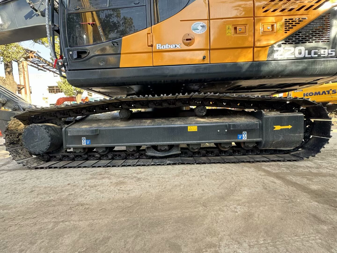 HYUNDAI 220LC-9S - Excavadora de cadenas: foto 5 HYUNDAI 220LC-9S - Excavadora de cadenas: foto 5
