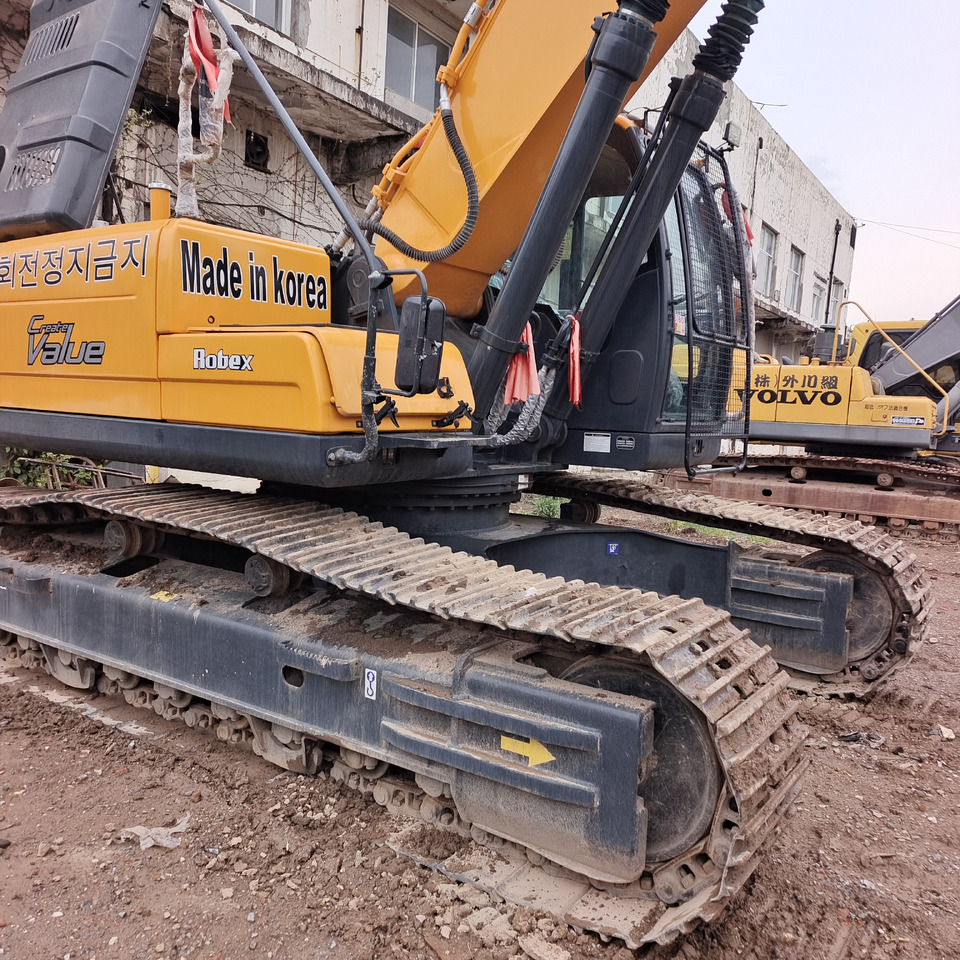 HYUNDAI 305LC - 9T 305 LC - 9S - Excavadora de cadenas: foto 2 HYUNDAI 305LC - 9T 305 LC - 9S - Excavadora de cadenas: foto 2