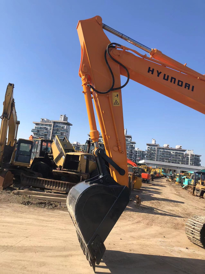 HYUNDAI R 215-9 215 - 9 220LC-9S 220LC - 9T - Excavadora de cadenas: foto 3 HYUNDAI R 215-9 215 - 9 220LC-9S 220LC - 9T - Excavadora de cadenas: foto 3