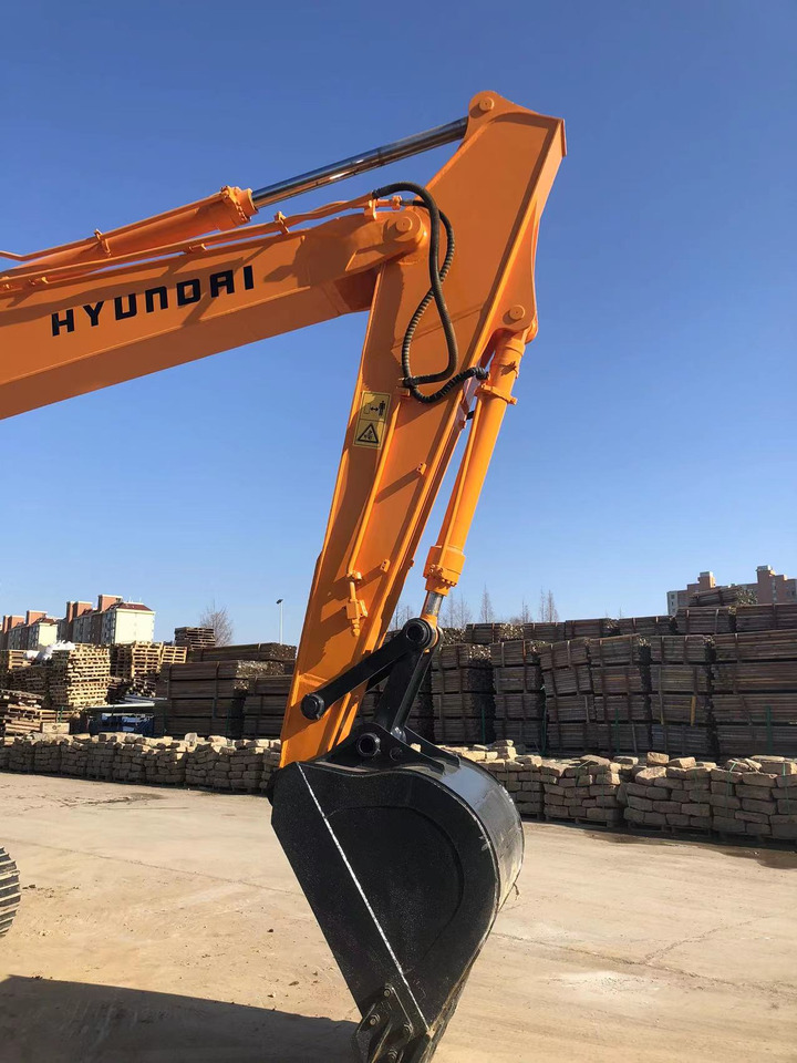 HYUNDAI R215-9 - Excavadora de cadenas: foto 4 HYUNDAI R215-9 - Excavadora de cadenas: foto 4