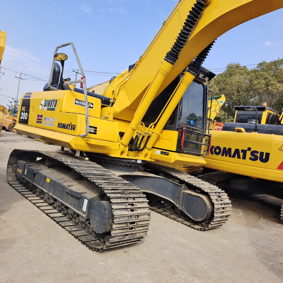Excavadora de cadenas KOMATSU PC 200-8: foto 12