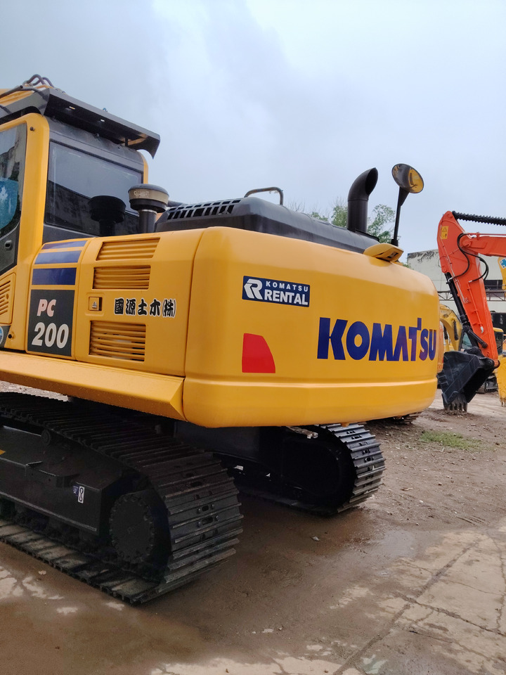 KOMATSU PC200-8 - Excavadora de cadenas: foto 3 KOMATSU PC200-8 - Excavadora de cadenas: foto 3